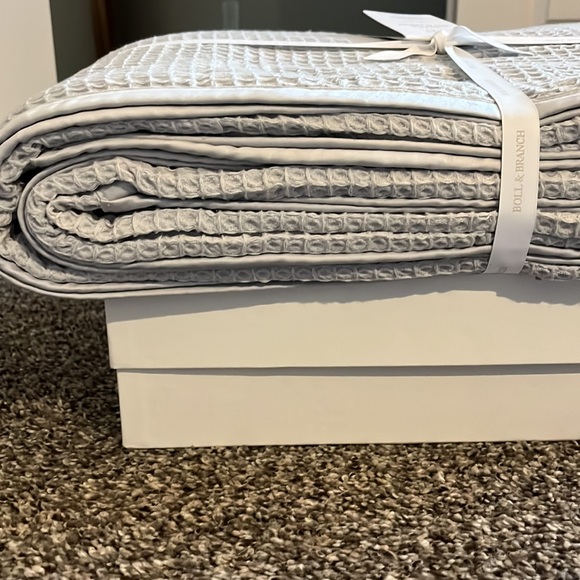 BNIB Boll & Branch king waffle blanket in sky - Picture 4 of 8